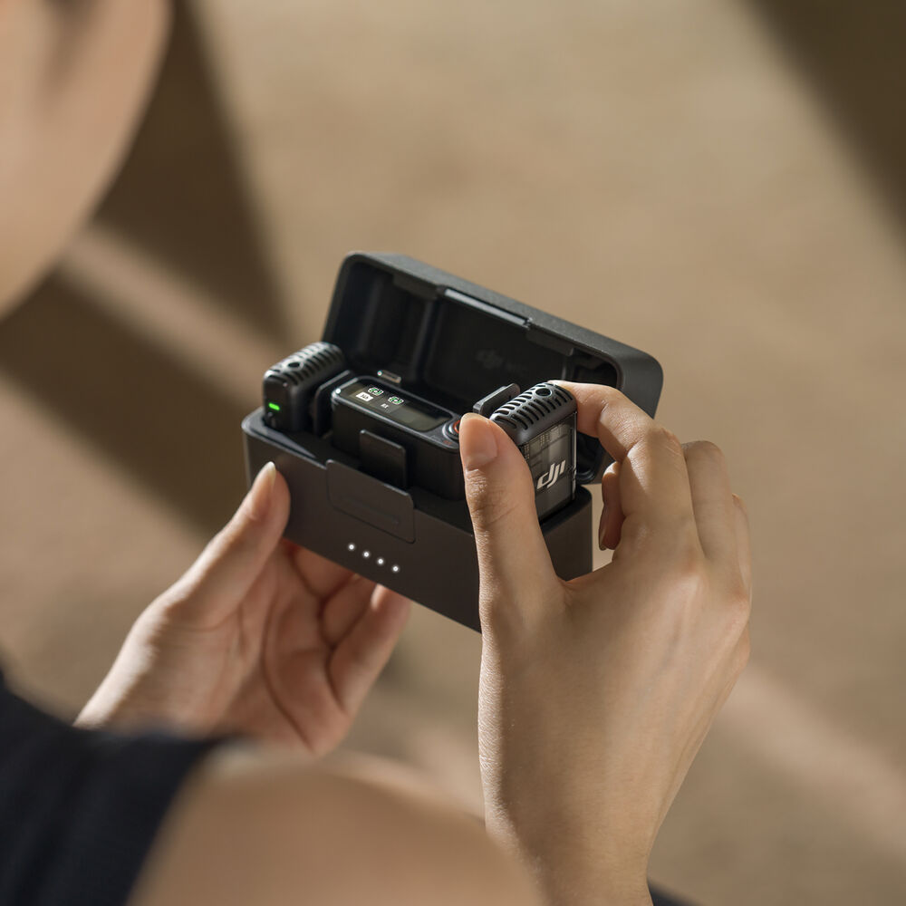 DJI Mic 2 2-Person Compact Digital Wireless Microphone System/Recorder